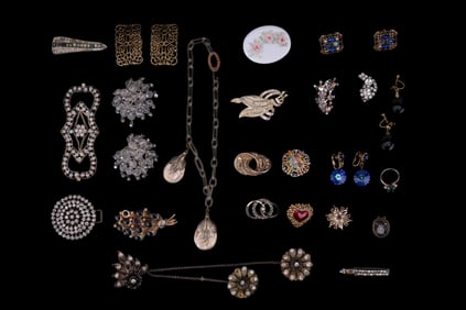 Musi Shoe Clips, Japanese Brooch, More Costume