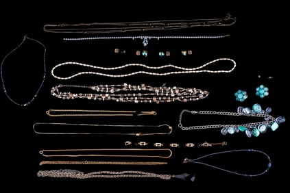 Costume Jewelry (17)