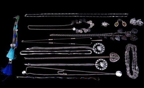 Silver Tone Costume Necklaces, Others (15)