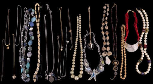 Costume Jewelry Necklaces (20)