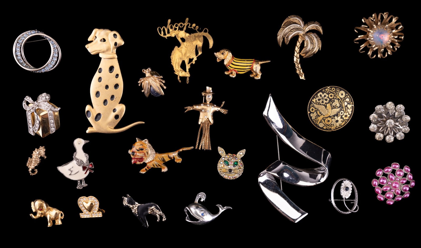 Sterling, Animal Themed & More Costume Brooches: 22 vintage animal themed pins and brooches. Names including Monet, Roma, LIA, JJ, Spain, Sarah Coventry, IA. There is a damascene, sterling silver oval with blue sapphire stone, antique cowboy pin, sc