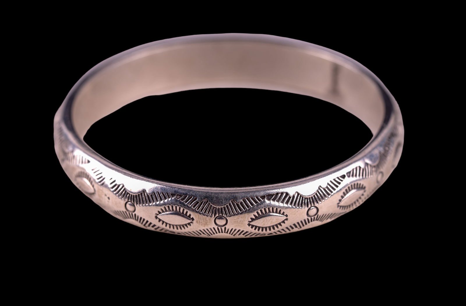 Navajo Native American Signed Sterling Bracelet (1 of 5)