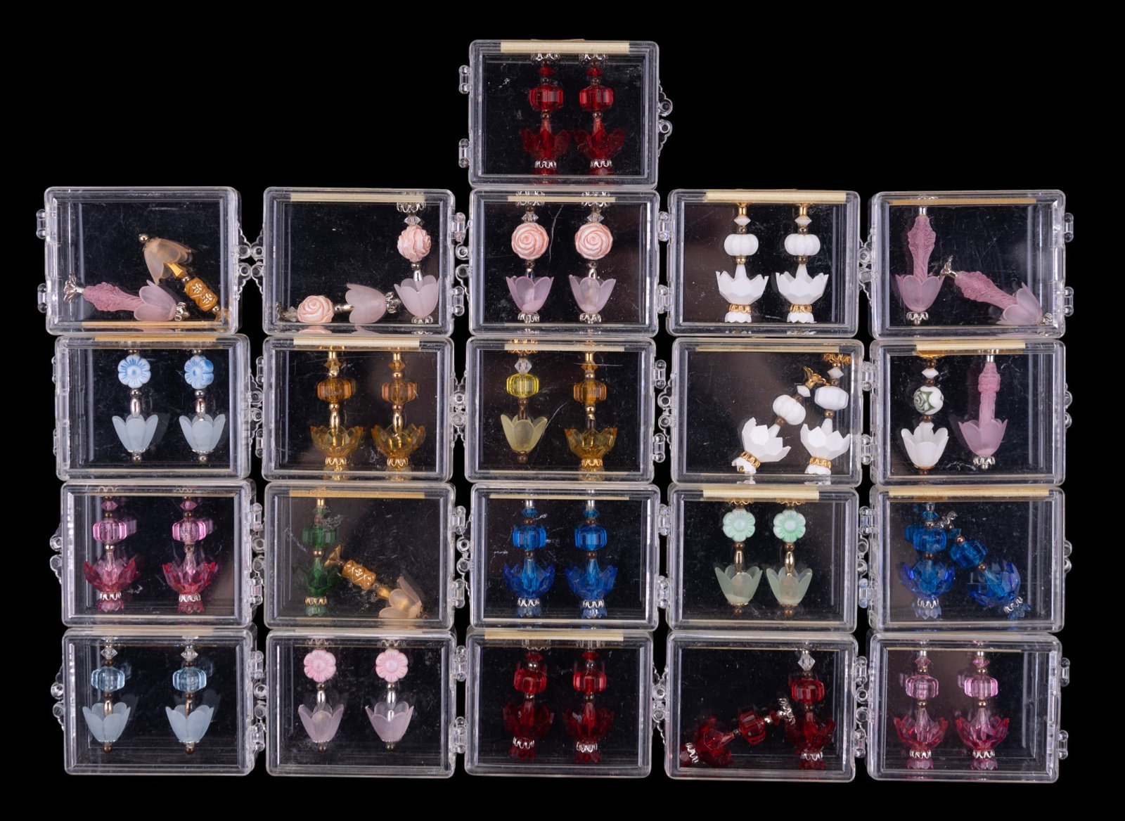 Vintage Chrysnbon Dollhouse Lamps (21): 21 Chrysnbon dollhouse miniature lamps (measuring approx 1.5" H) with 17 matching pairs.