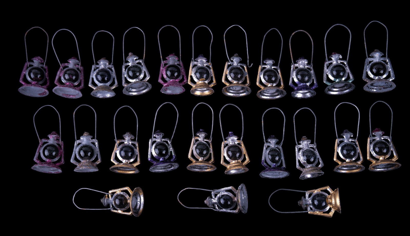 Doll House Lanterns (24): 24 diecast metal lanterns with glass marble measuring approx 2.25" H. Lanterns and globes are of varying color. Dollhouse Miniatures.