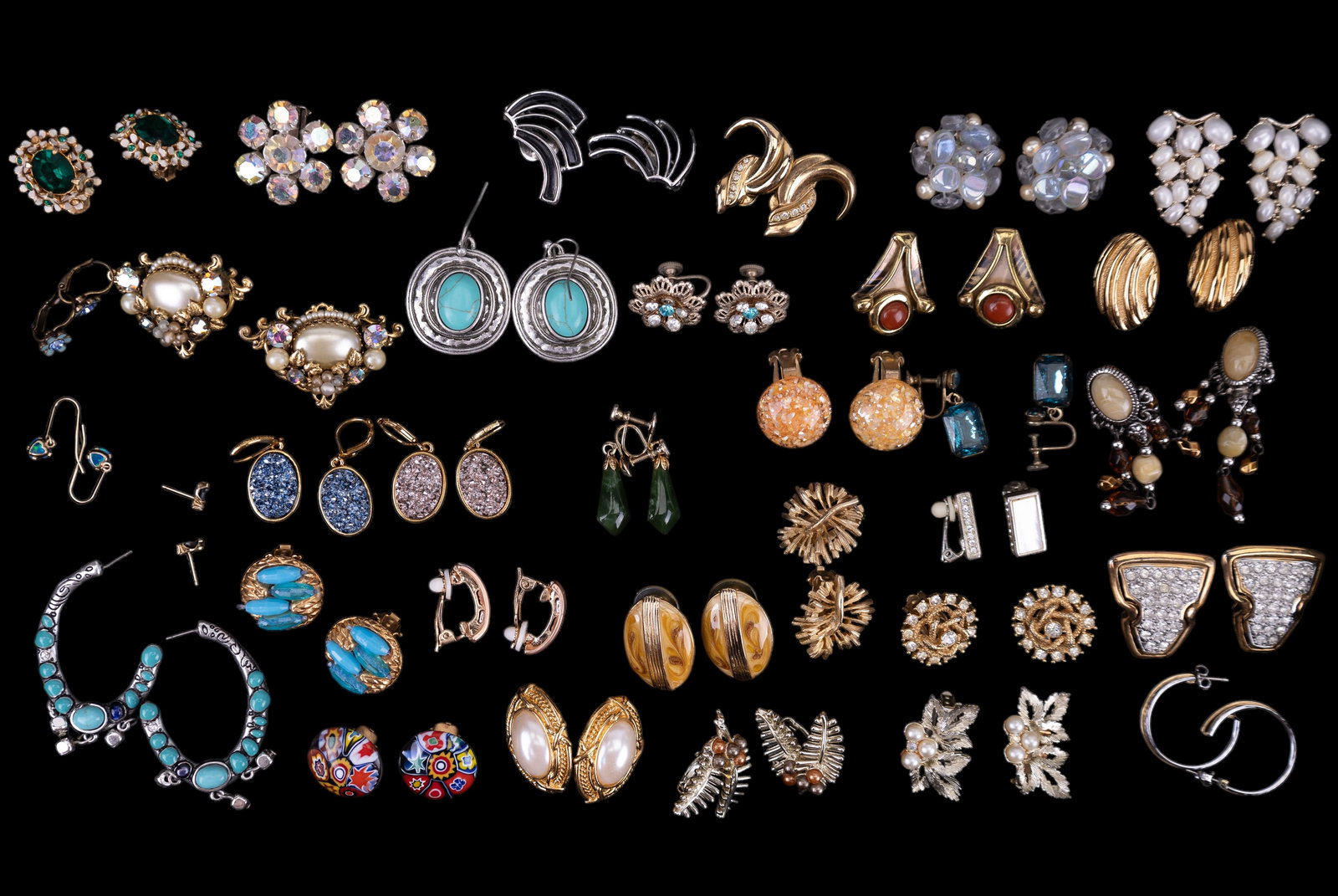 Fashion Earrings (33 pr) (1 of 15)