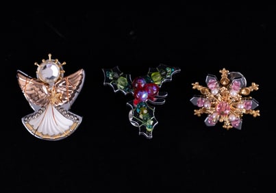 LizTech Brooches