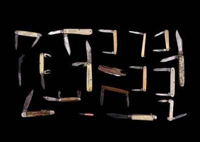 Antique/Vintage Celluloid Pocket+Pen Knives (18)