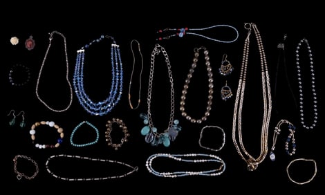 Pearl & Crystal Beaded Neck., Bead Jewelry & More