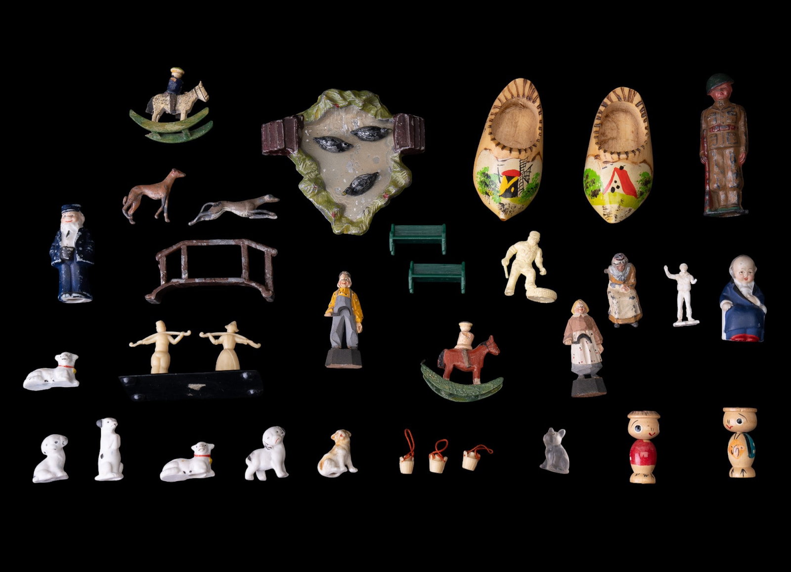 Antique and Vintage Toys and Figures (32 pcs) (1 of 9)