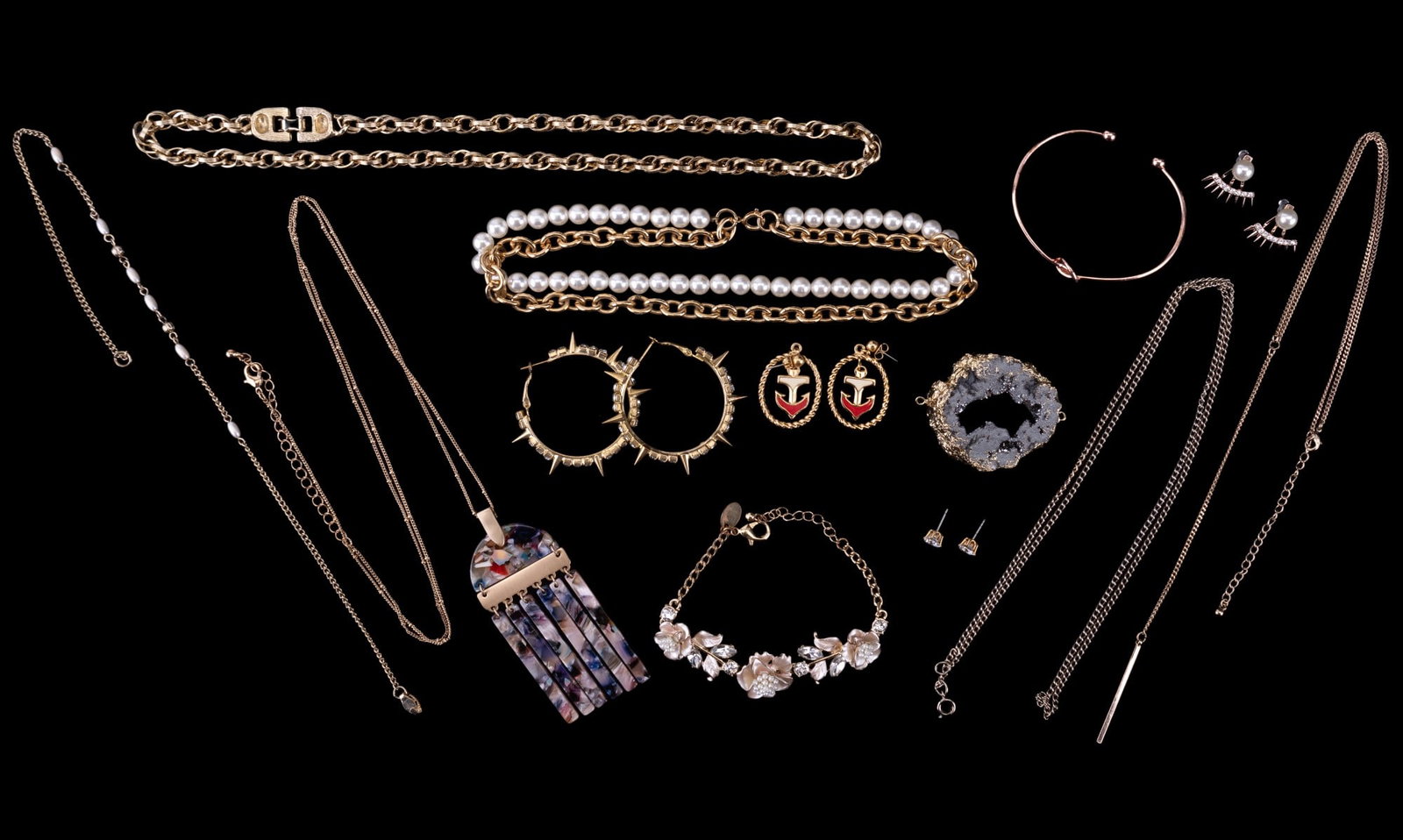 Faux Pearl Necklace & Other Branded Jewelry (1 of 11)