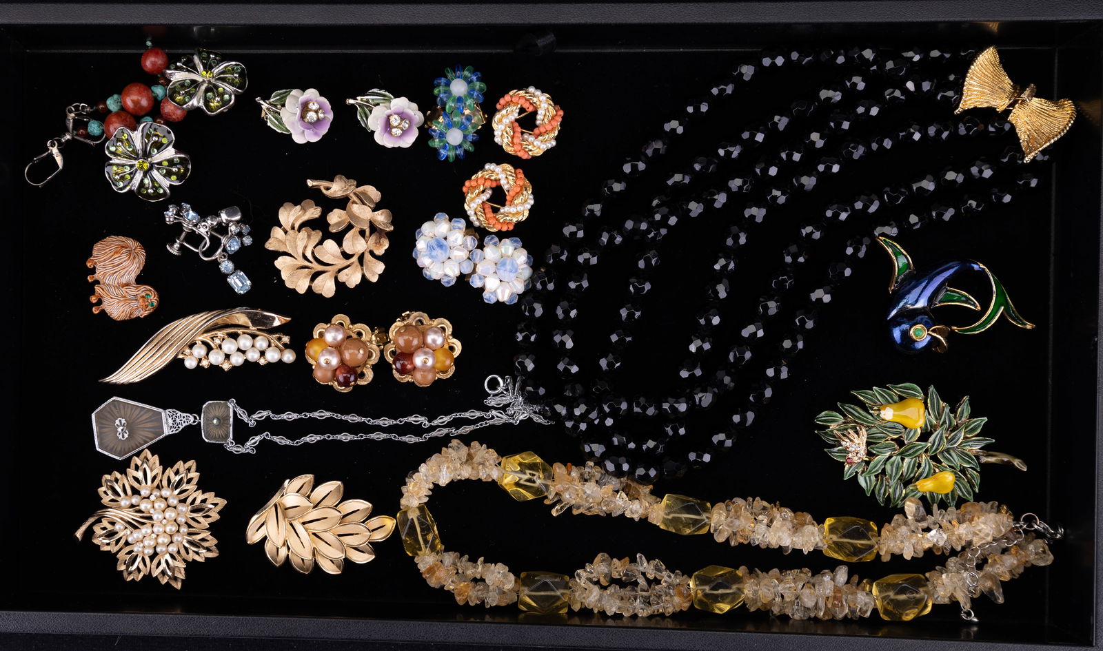 Trifari & Vintage Estate Jewelry (1 of 9)