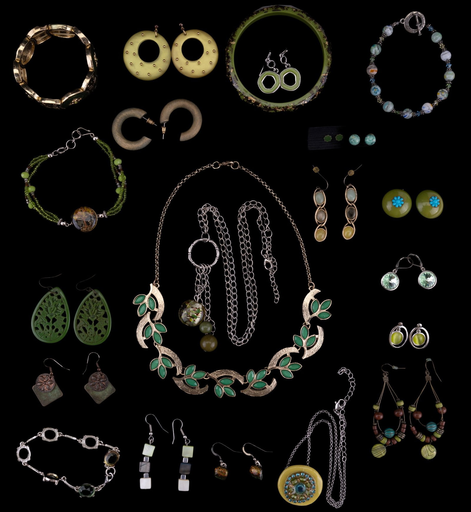 Vintage Celluloid & Costume Jewelry (1 of 17)