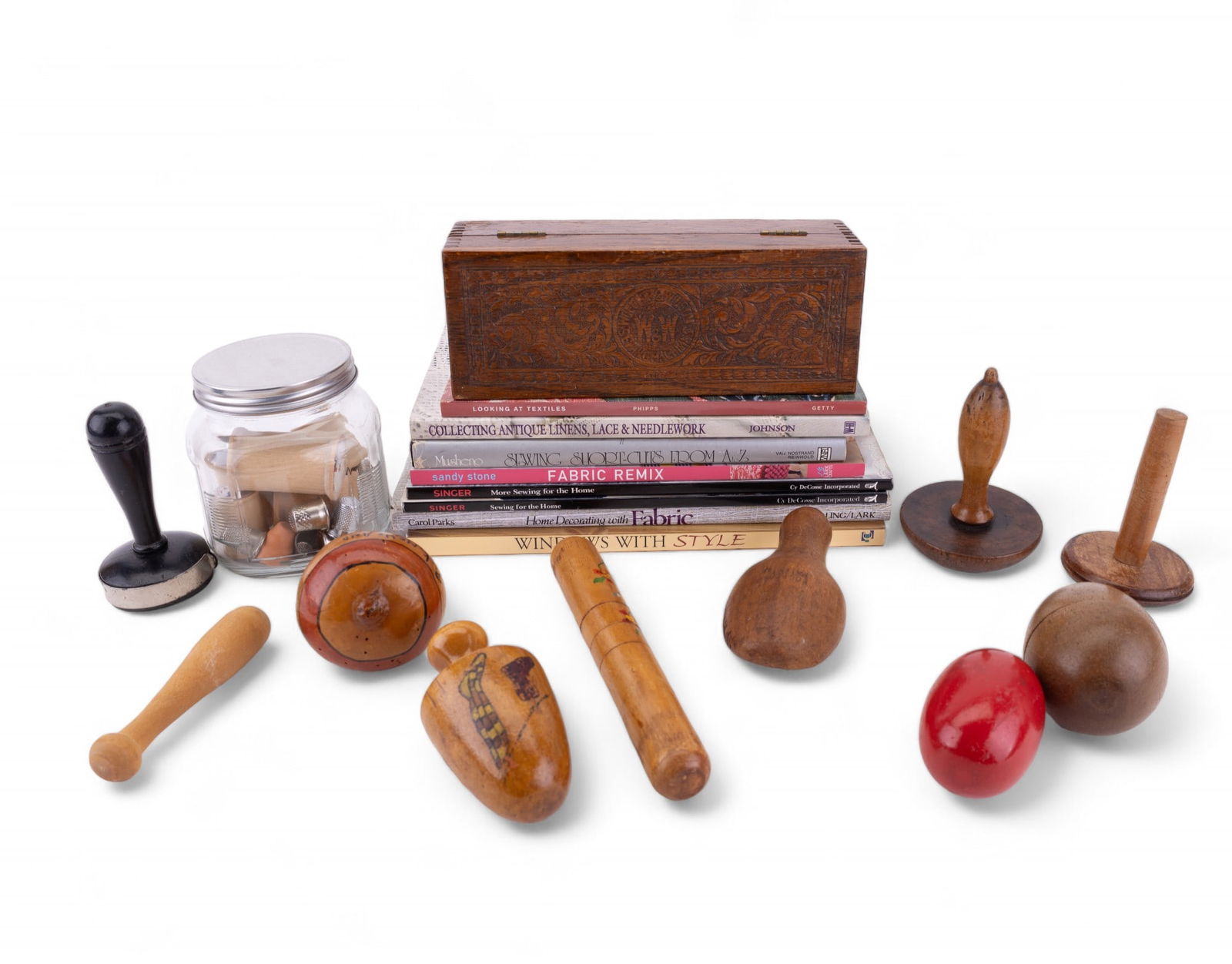 Antique Sewing Accessories (1 of 8)