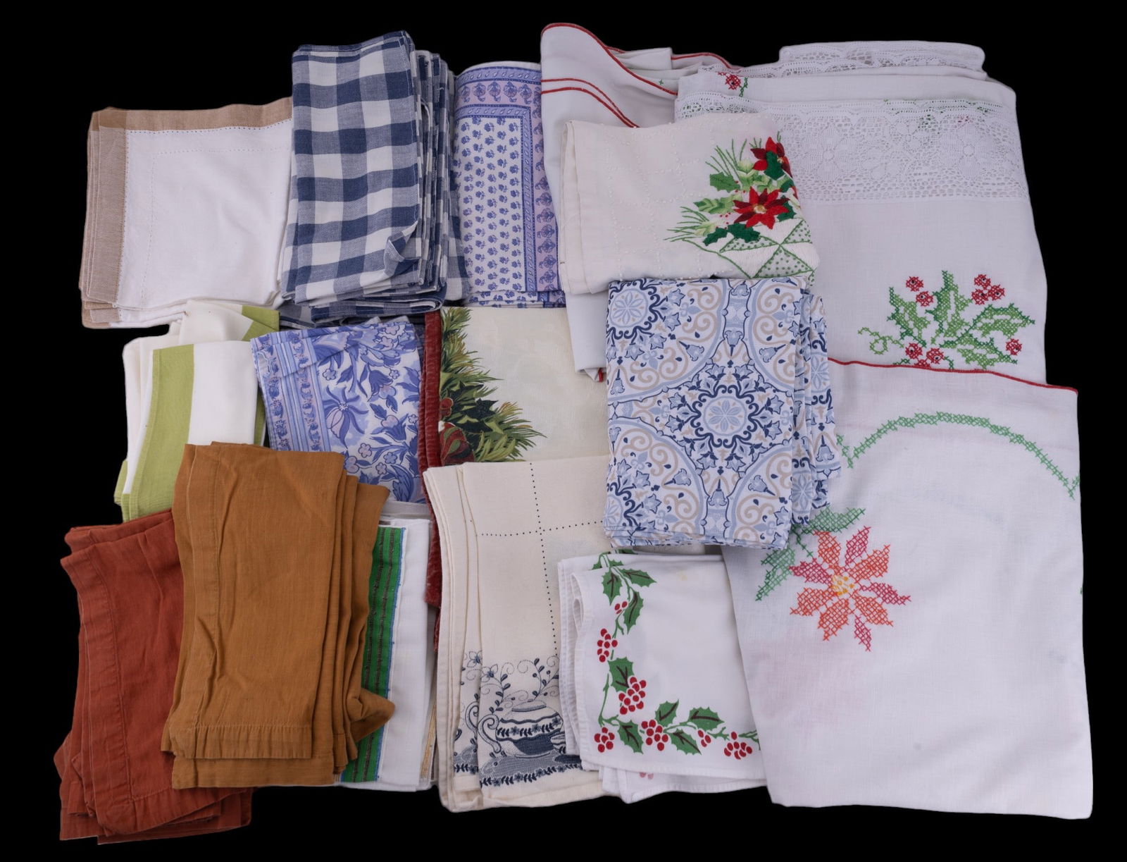 Vintage Embroidered & Colored Linens (1 of 11)