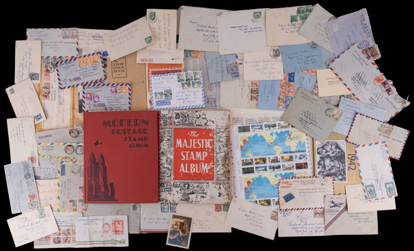 US Stamps and Foreign Stamp Albums (1 of 20)