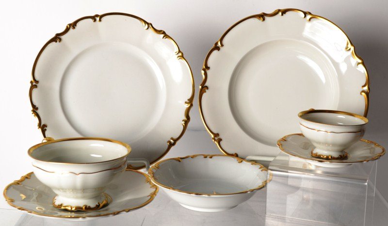 Hutchenreuther Porcelain Dinner Service: Seventy one porcelain items including gravy boat, cups, bowls, dessert and dinner plates, 68" dia