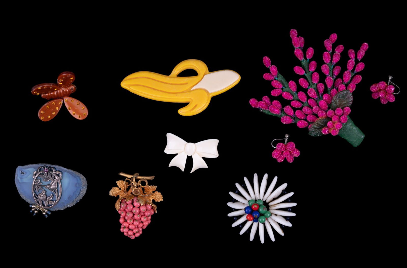 Bakelite, Vintage, Artistic Brooches (1 of 11)