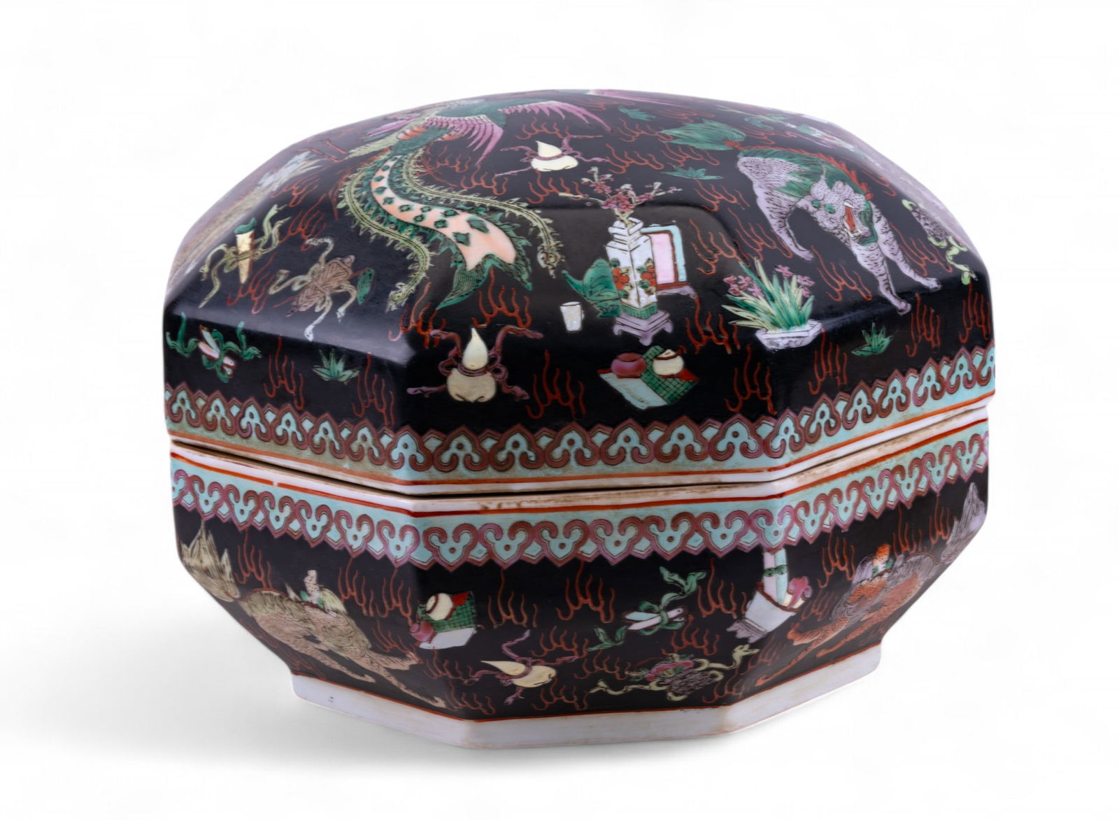 Qianlong Qing Dynasty Porcelain Octagonal Box (1 of 14)