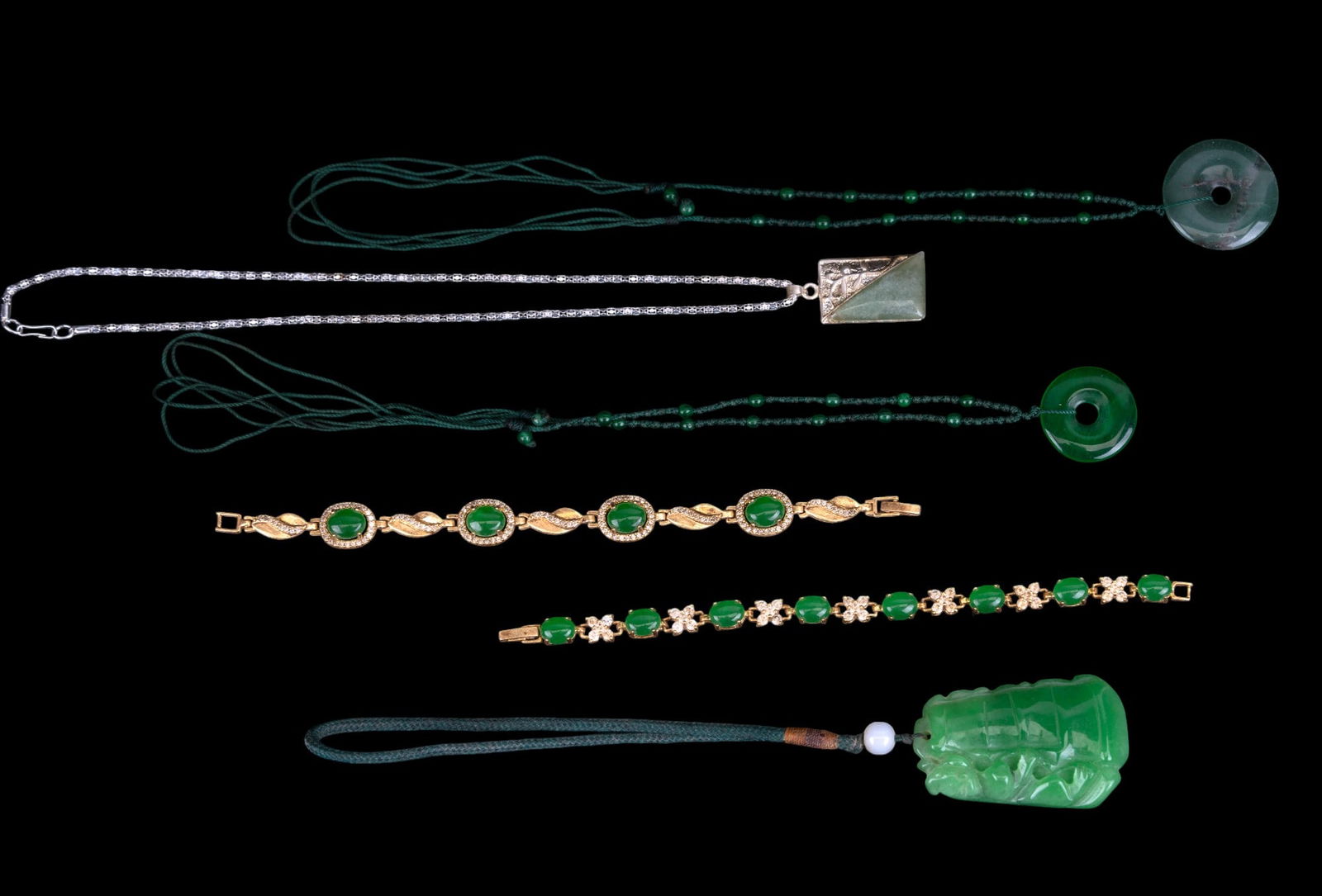 Green Jade Pendant Necklaces & Bracelets (1 of 5)