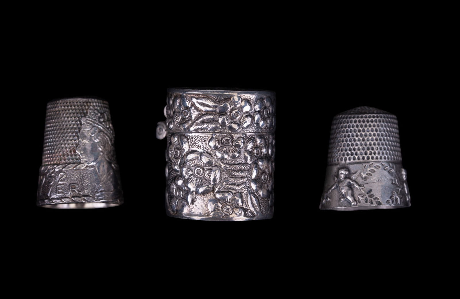 Vintage Sterling Thimble & Case (1 of 8)