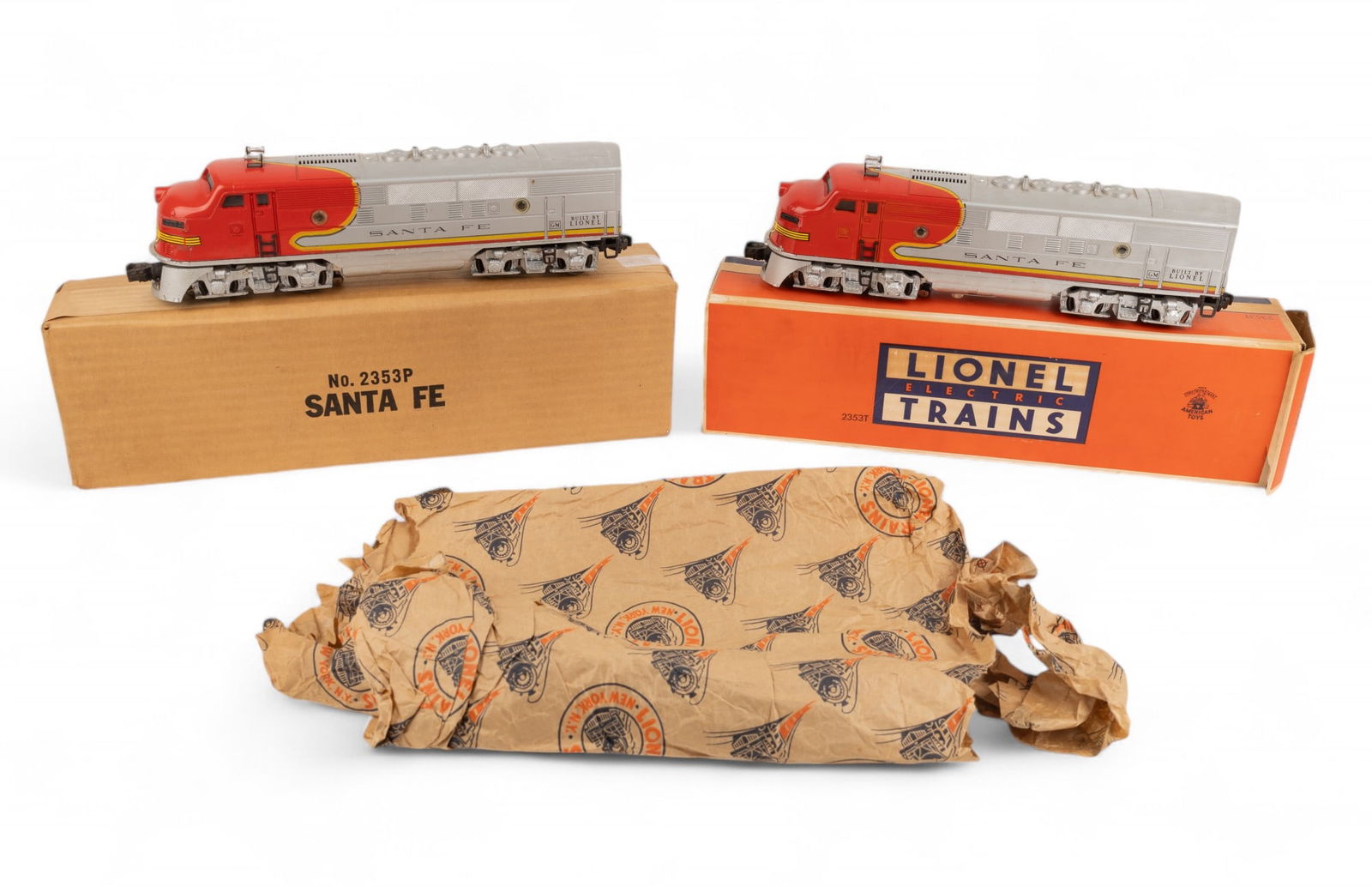 Lionel Santa Fe Engines with Original Boxes (2) (1 of 19)