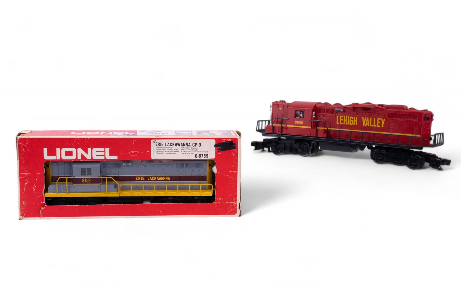 Vintage Lionel Erie Lackawanna & LV Engines: 2 Lionel engines, one being an Erie Lackawanna 8759 in its original box & the other being a Lehigh Valley 8800 (loose).