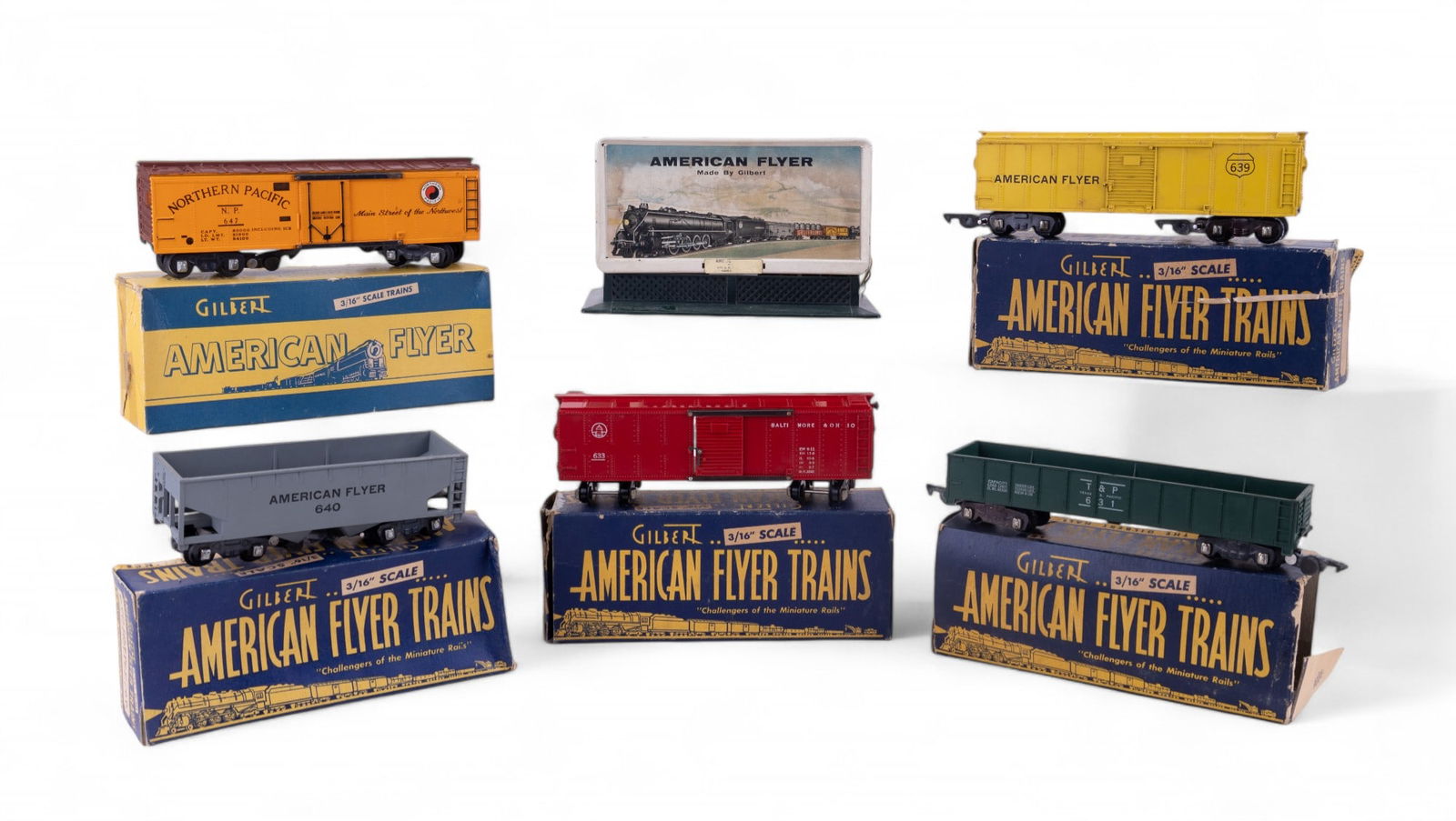 American Flyer Rolling Stock & Steam Whistle (1 of 13)