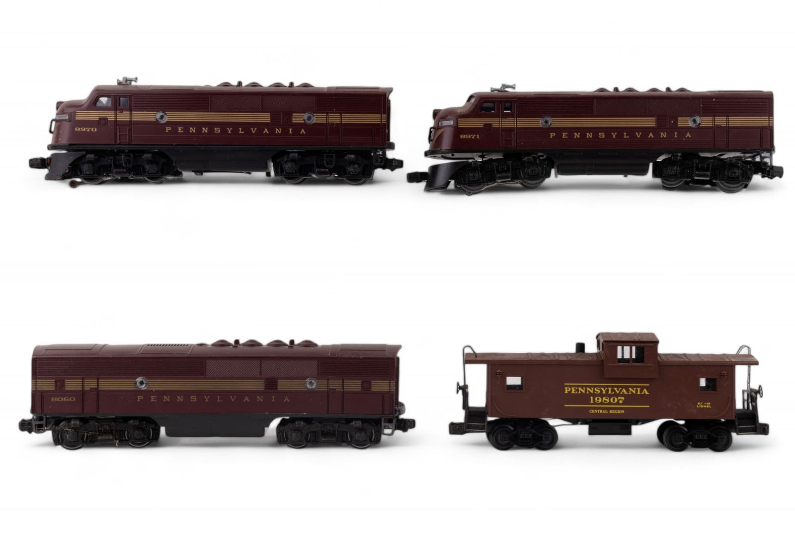 Lionel O Gauge Pennsylvania F3A Diesels + Cars (1 of 8)