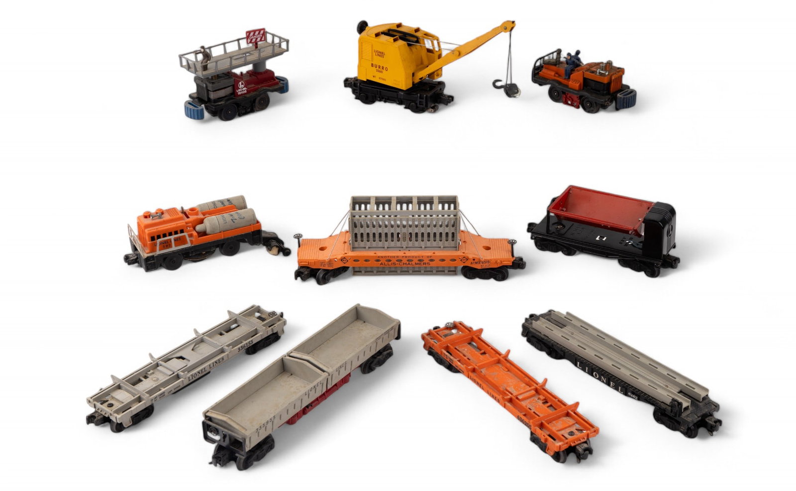 Lionel O Gauge Specialized Mechanical Train Cars: 10 total Lionel O gauge mechanical train cars, including a Burro 3360 crane car, a Lionel 50 gang car, a Lionel 18406 maintenance car, & more (see photos).