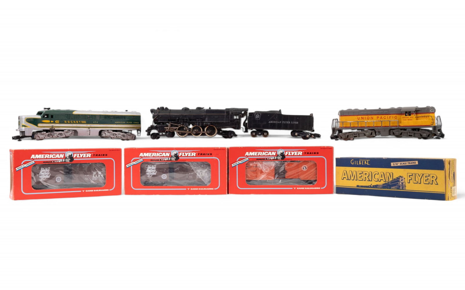 American Flyer S Gauge PRR 312 Loco + Boxed Cars (1 of 15)