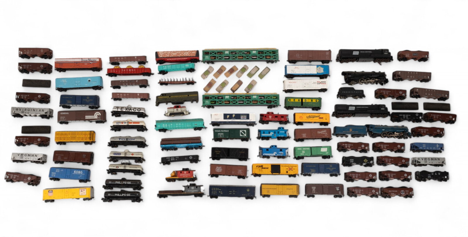 Large HO Gauge Train Grouping (79 Pcs) (1 of 17)