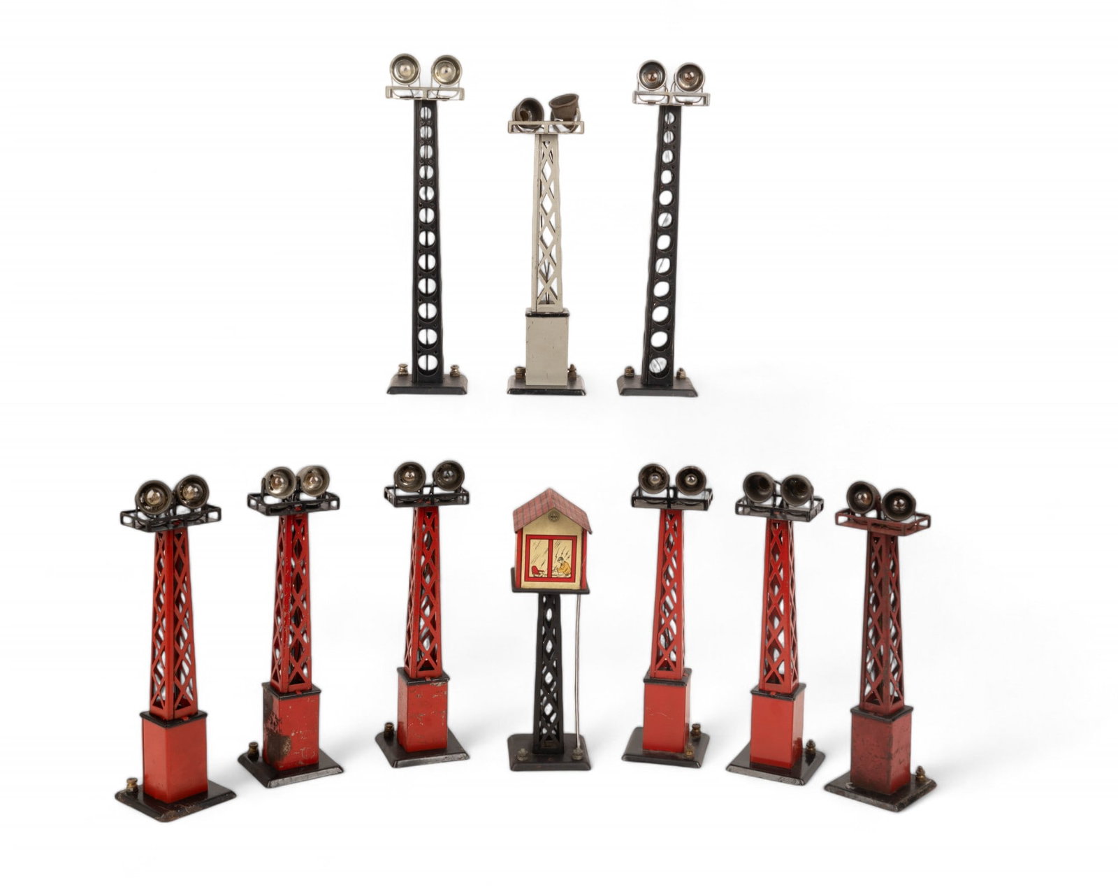 Marx & Lionel Light & Switch Towers (1 of 10)