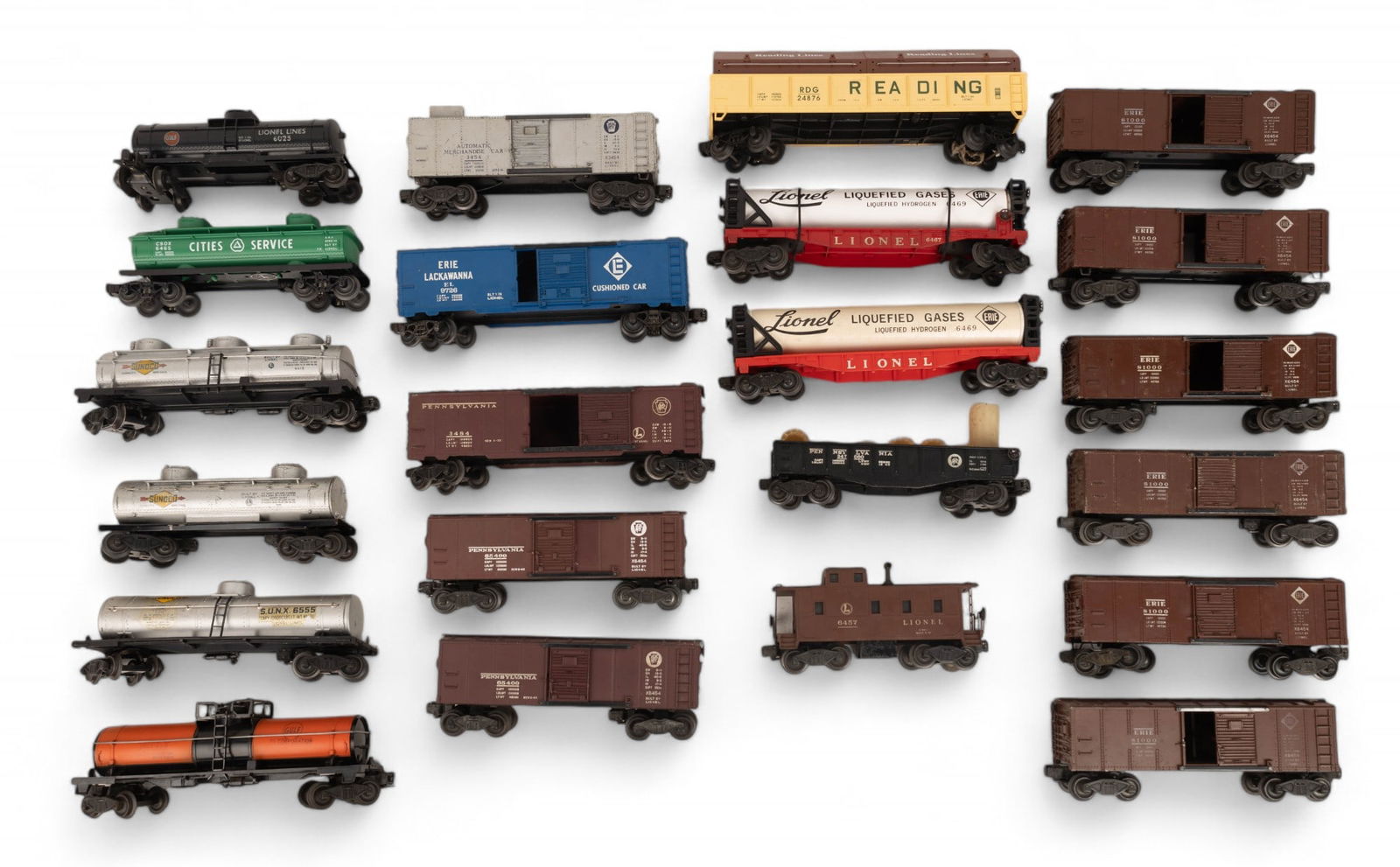 Lionel O Gauge Erie, PRR, Sunoco & Gulf Cars (22) (1 of 14)