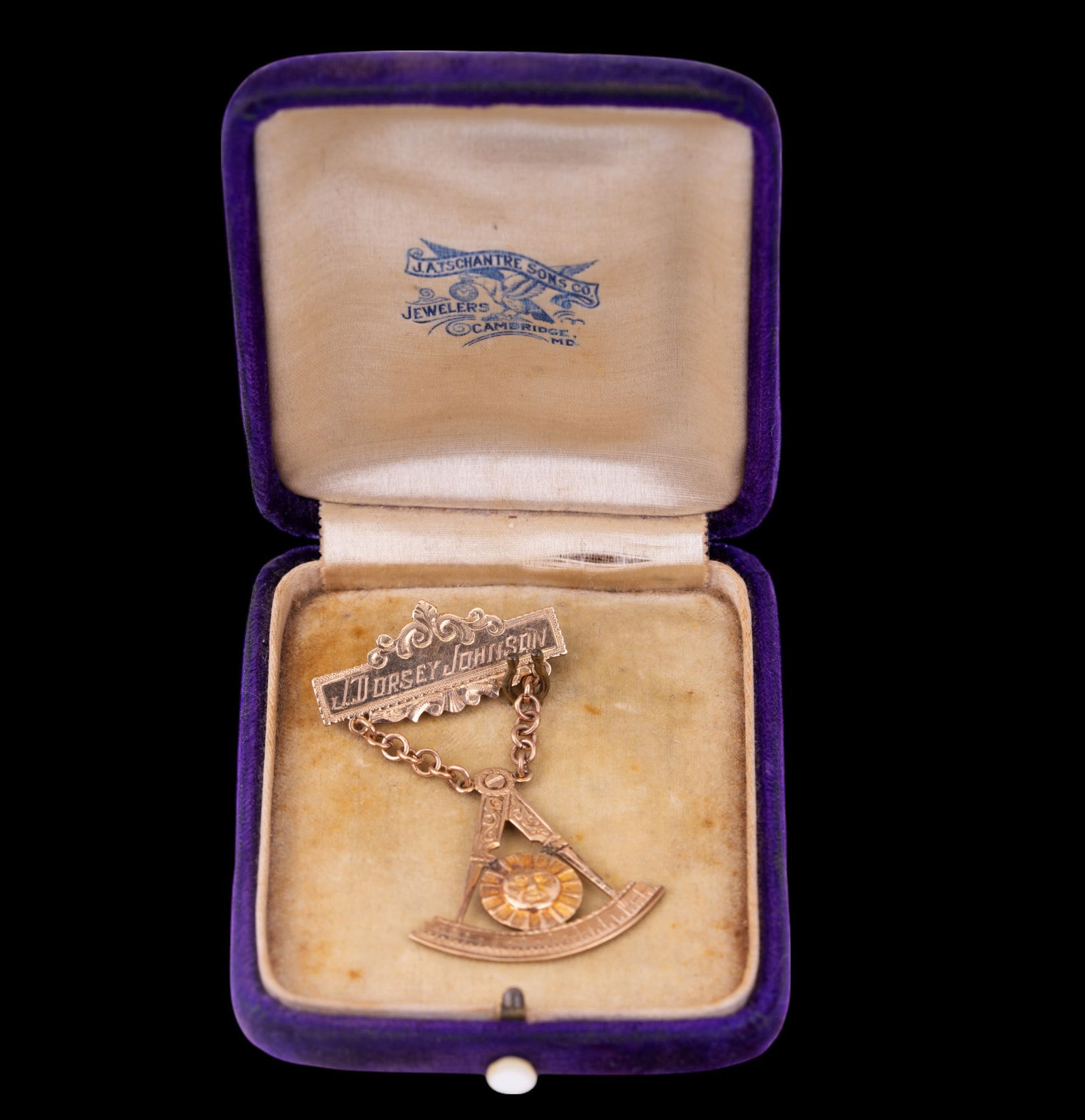 10K Gold Masonic Medal (1 of 6)
