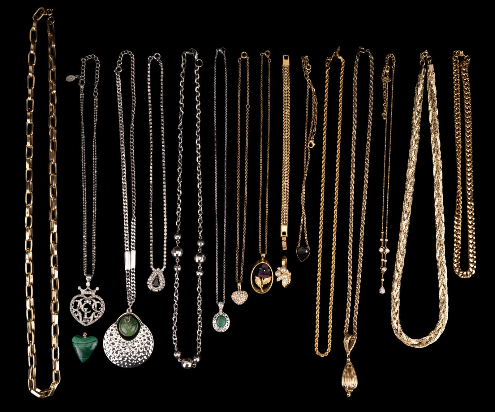 Gold / Silver Tone Necklaces and Pendants (1 of 20)