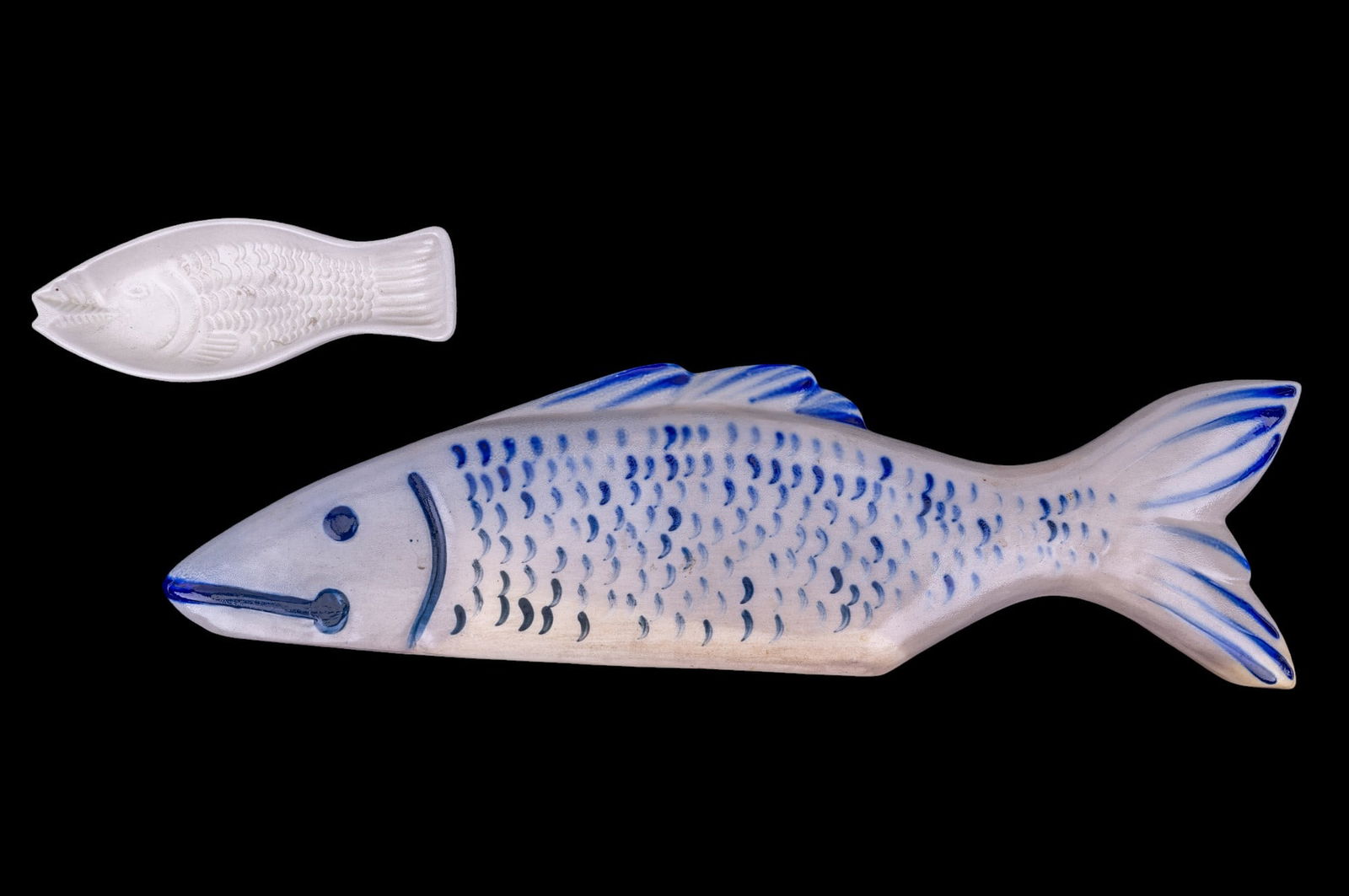 Eldreth Pottery Blue Decorated Ceramic Fish + Dish (1 of 5)