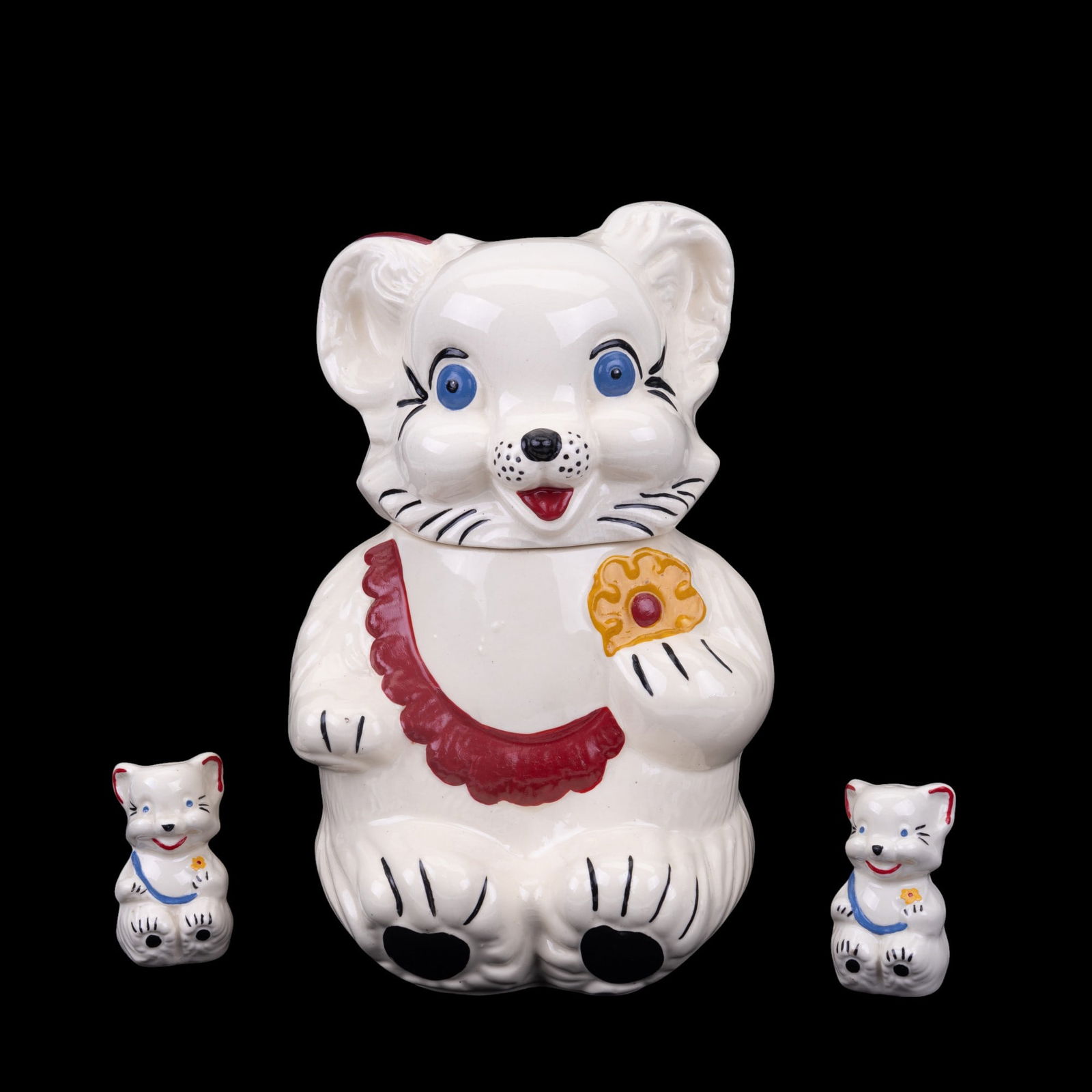 Vintage Royal Ware Bear Cookie Jar and Shakers (1 of 15)