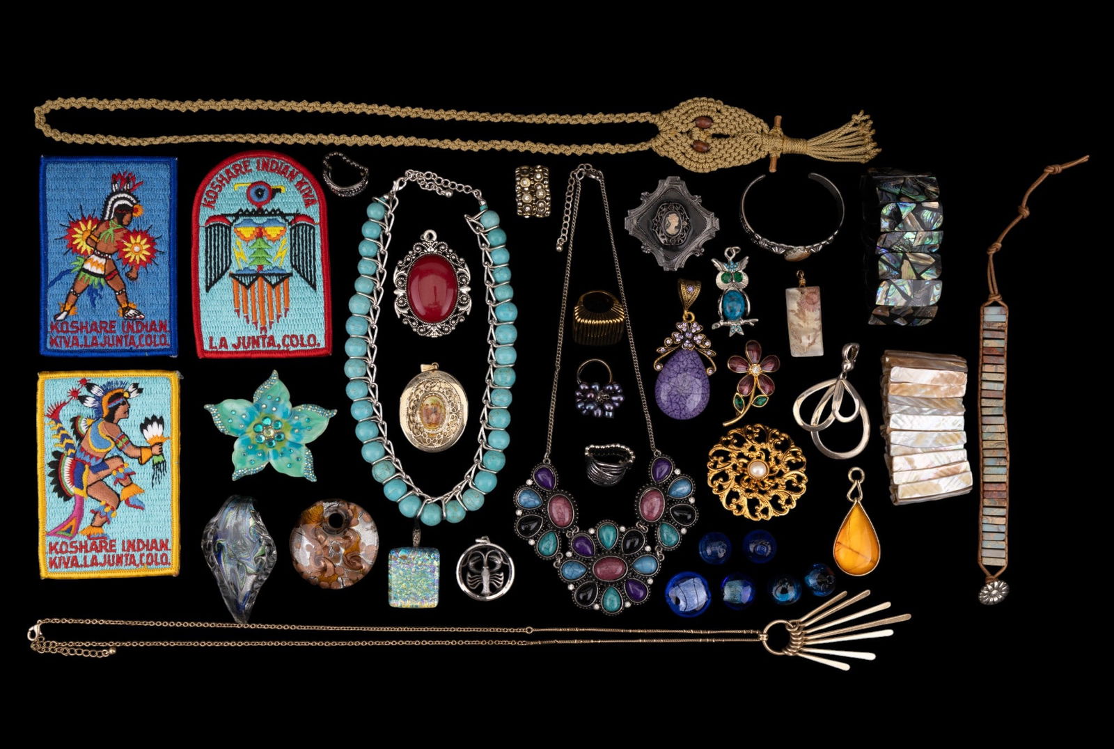 Vintage Collectibles and Jewelry (1 of 20)