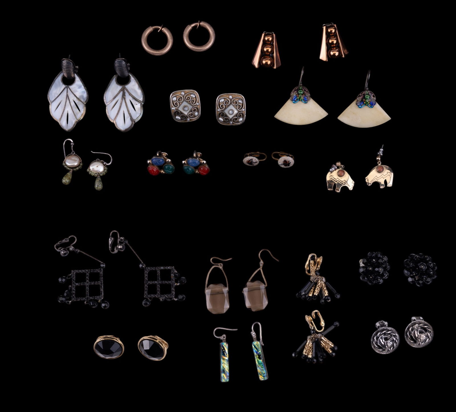 Renoir, Michal Golan, Laguna, & Other Earrings: Renoir copper tone clip earrings, Laguna faceted black bead cluster clip earrings, Michal Golan earrings w/ mother-of-pearl & silver tone heart accents, etched scarab screwback earrings, & 12 other un