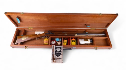 Thompson Black Powder Hawken Gun, Access., Case
