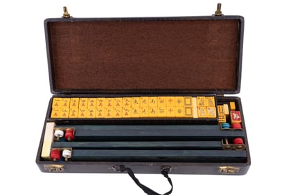 Antique Bakelite Majhong Set In Case