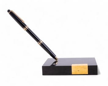 Montblanc Meisterstuck 149 Fountain Pen on Holder