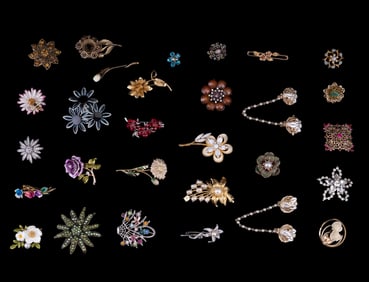Joan Rivers, Liz Claiborne, Coro, Floral Brooches