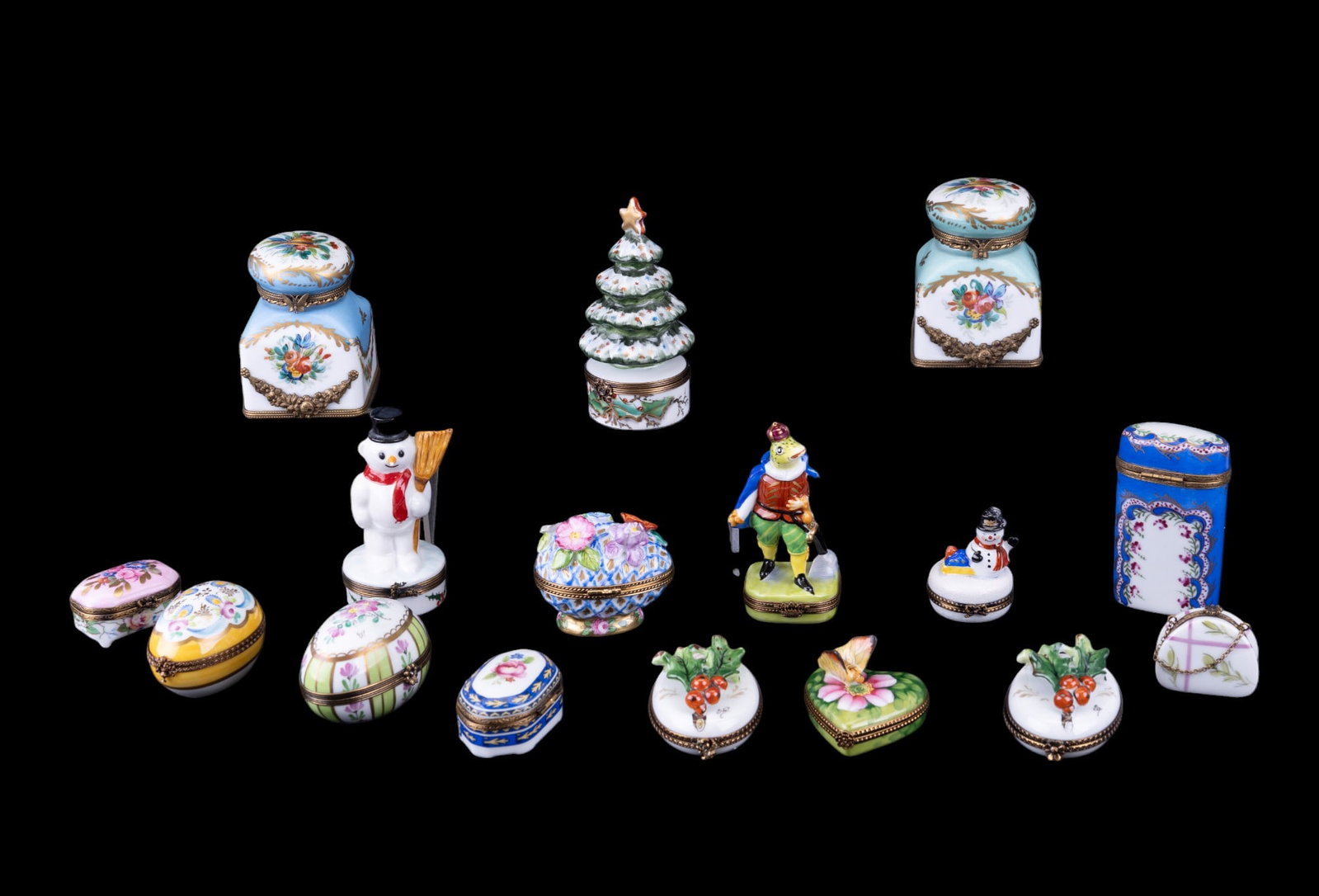 Limoges Porcelain Patch Boxes, Fruit, Inkwells: 14 French Limoges patch / trinket boxes, all unique & of various ages. Designs include a purse, 2 eggs, snowmen, a Christmas tree, a frog prince, & more. Also included are 2 early Limoges inkwells.