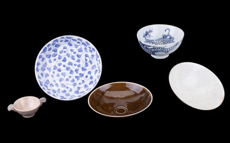 Chinese Blue & White & Other Asian Porcelain Bowls