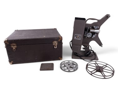 Moviegraph 16mm Film Projector w/ Case
