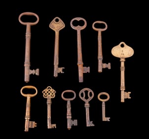 Vintage Brass Skeleton Keys (10)