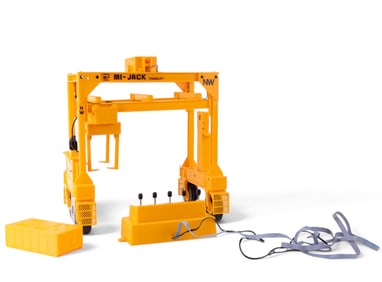 Lionel Model Train Intermodel Crane with Box