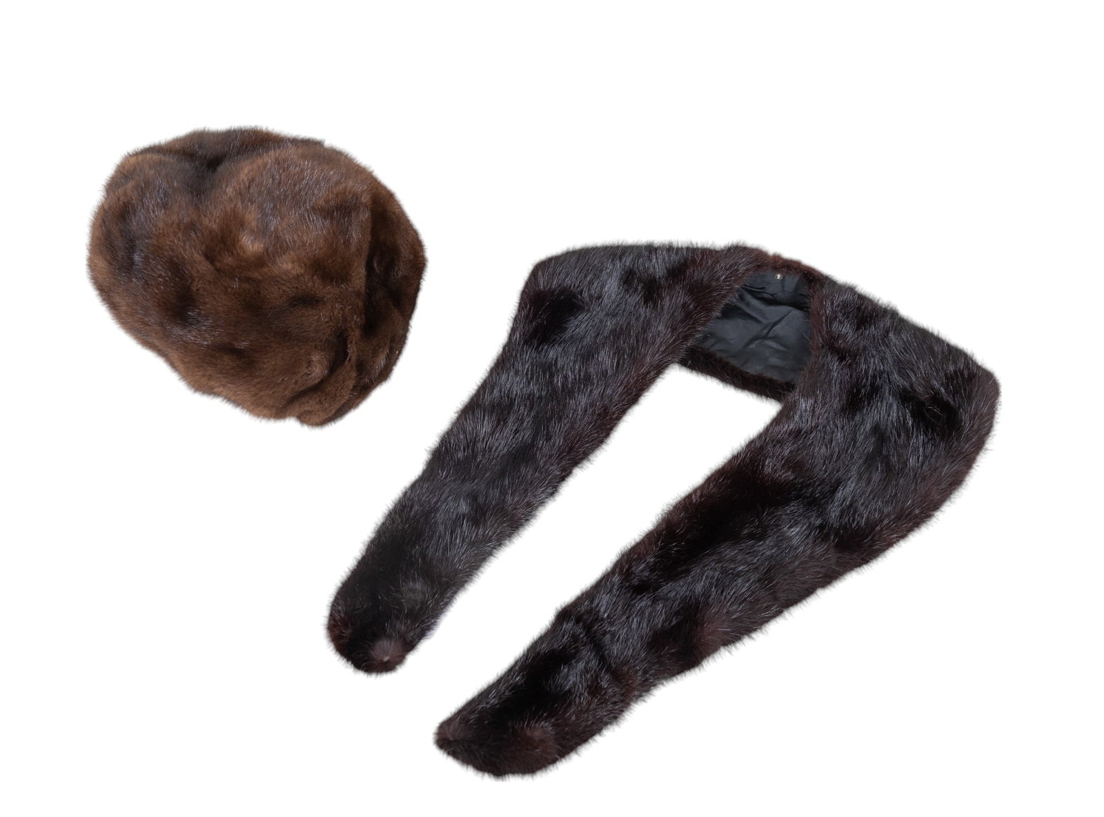 Brown Mink Fur Beret by Foxy: Mink fur beret by the brand Foxy, featuring a soft, luxurious brown finish. retailer Muscalus, Harrisburg, PA.. The size is not specified (appears to be medium).. and the condition appears well-mainta