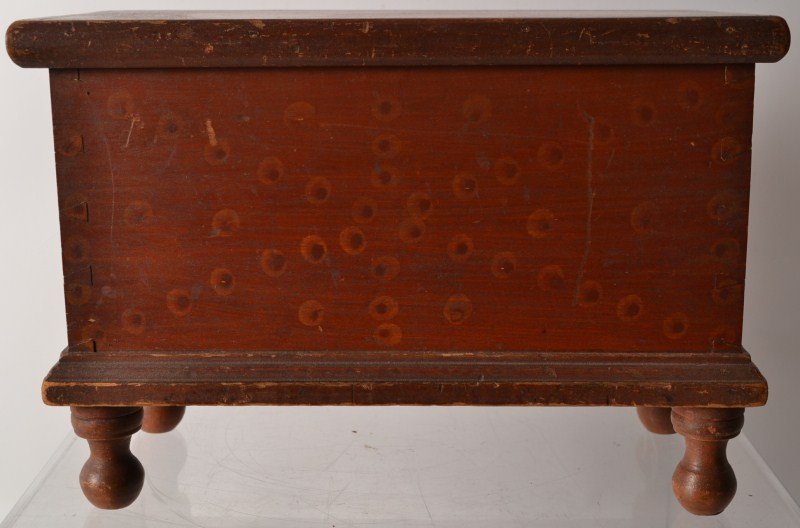 19thC Miniature Painted Blanket Chest: 19thC miniature painted blanket chest, possibly a salesman sample, in browns and oranges, appx 10"h, 13.5"w